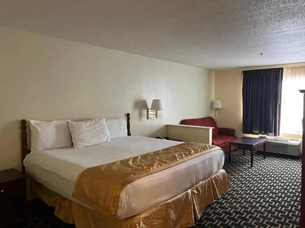 Budgetel Inns & Suites