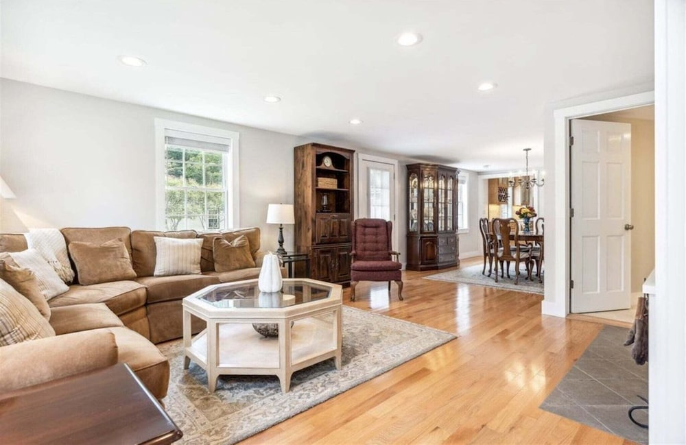 Lakeside Retreat Limit 10 3 Bedroom Home