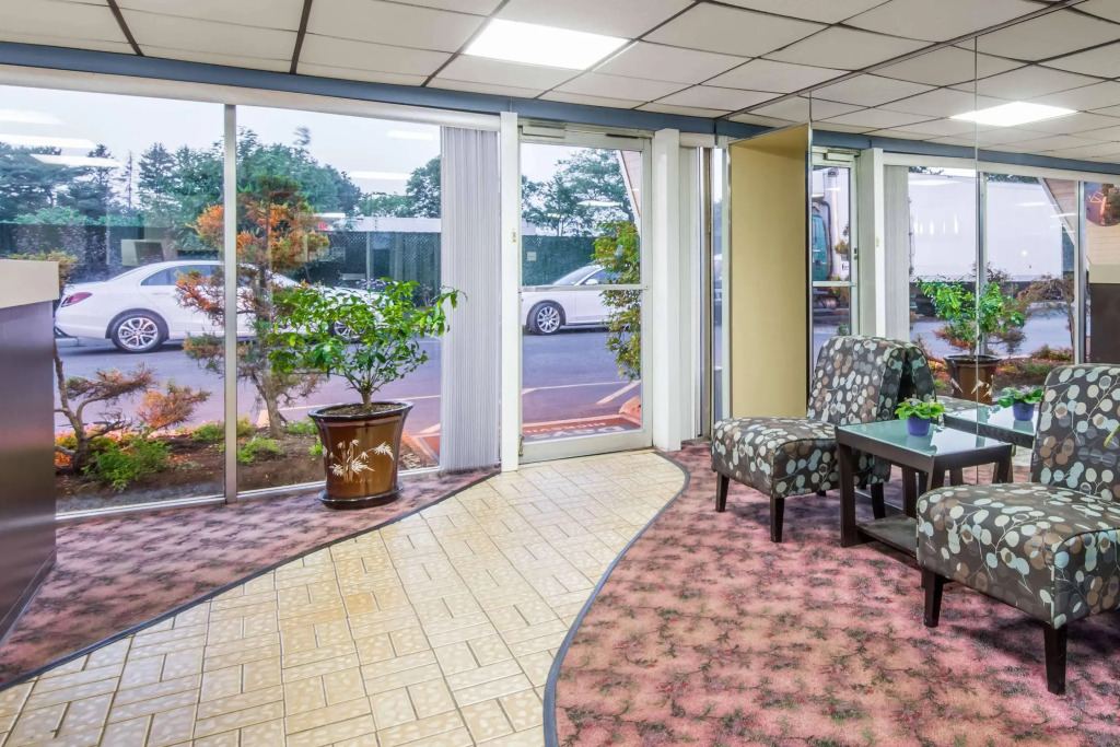 Days Inn Hicksville - Long Island