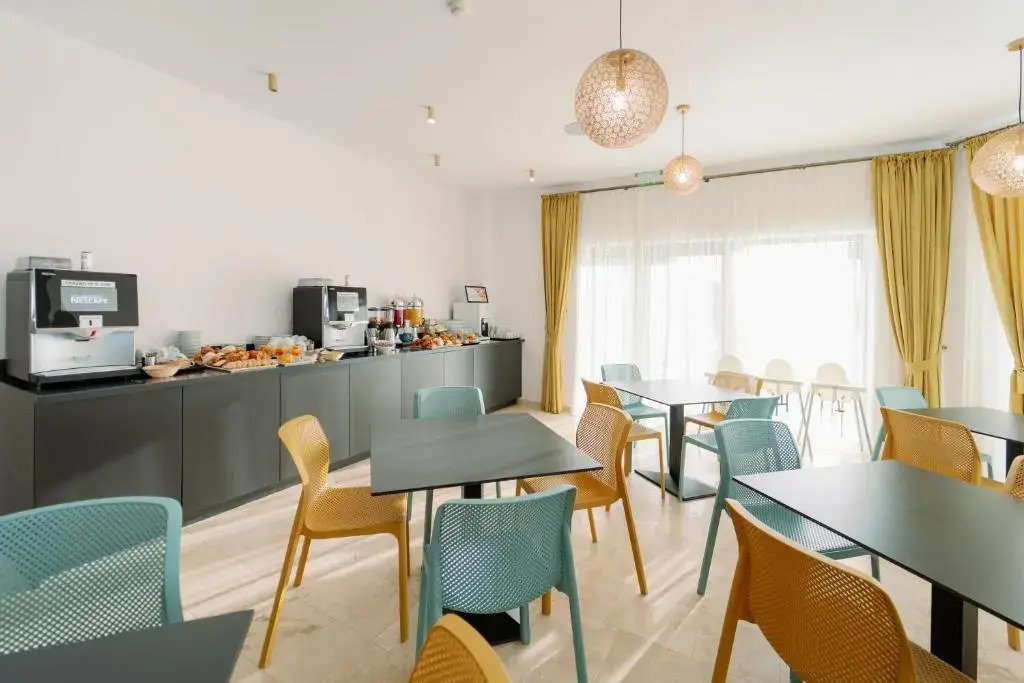 NOVUS Hotel