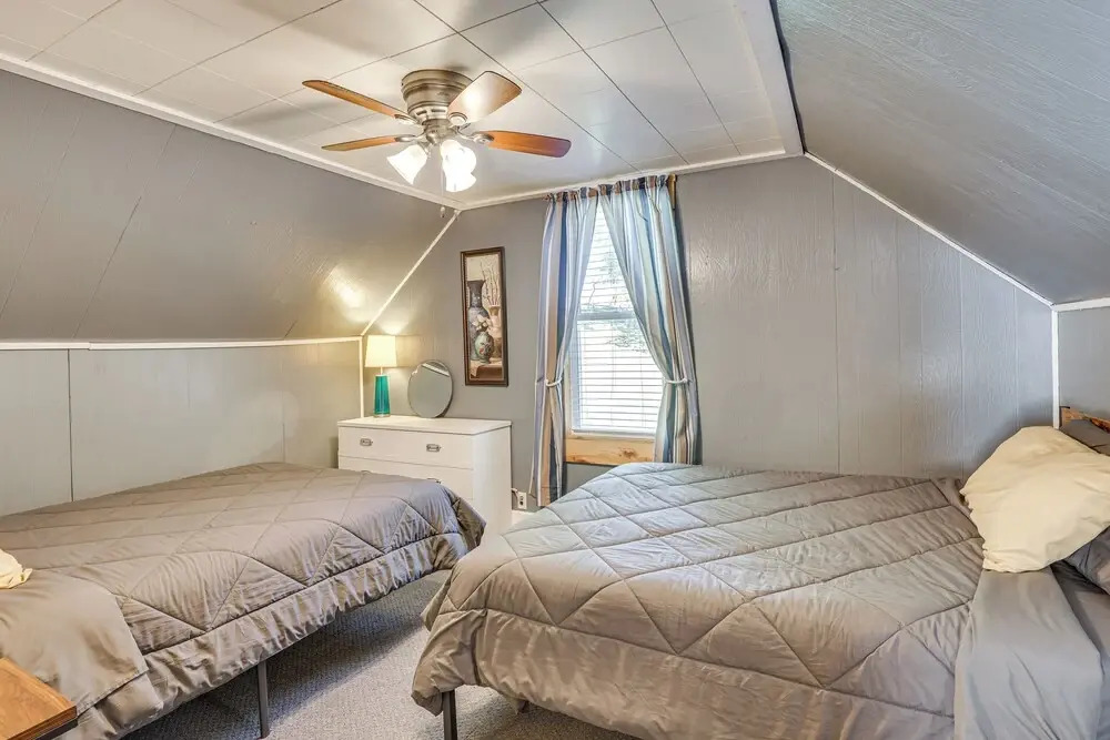Lead Hideaway w/ Fireplace, Grill & New Deck!