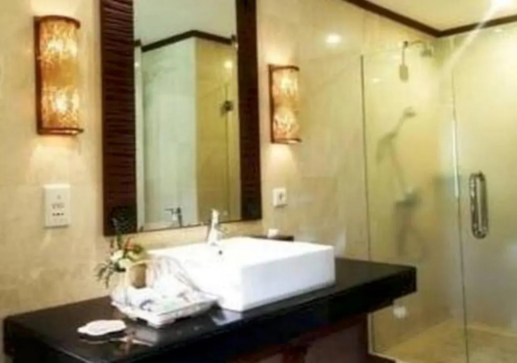 Grand Balisani Suites Hotel