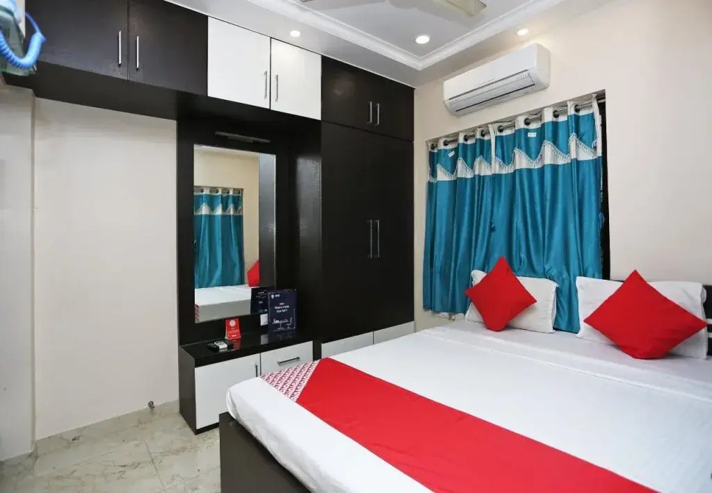 OYO 25018 Saanvi 