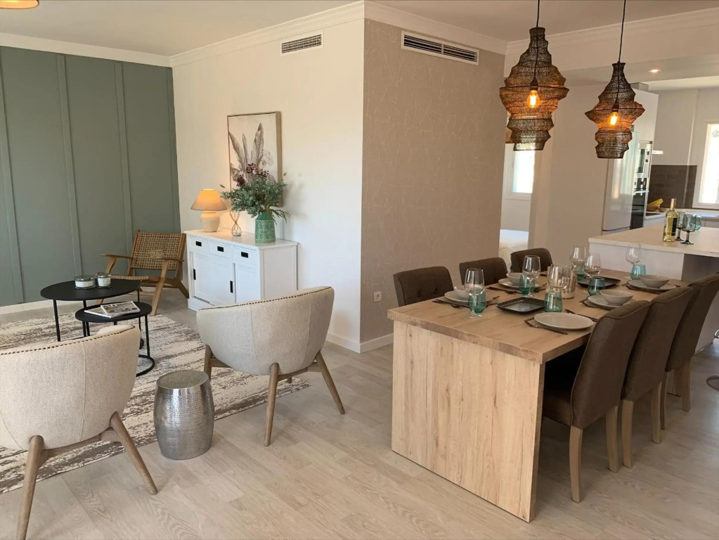 New 2BR Apartement with sea views in very center of Marbella.