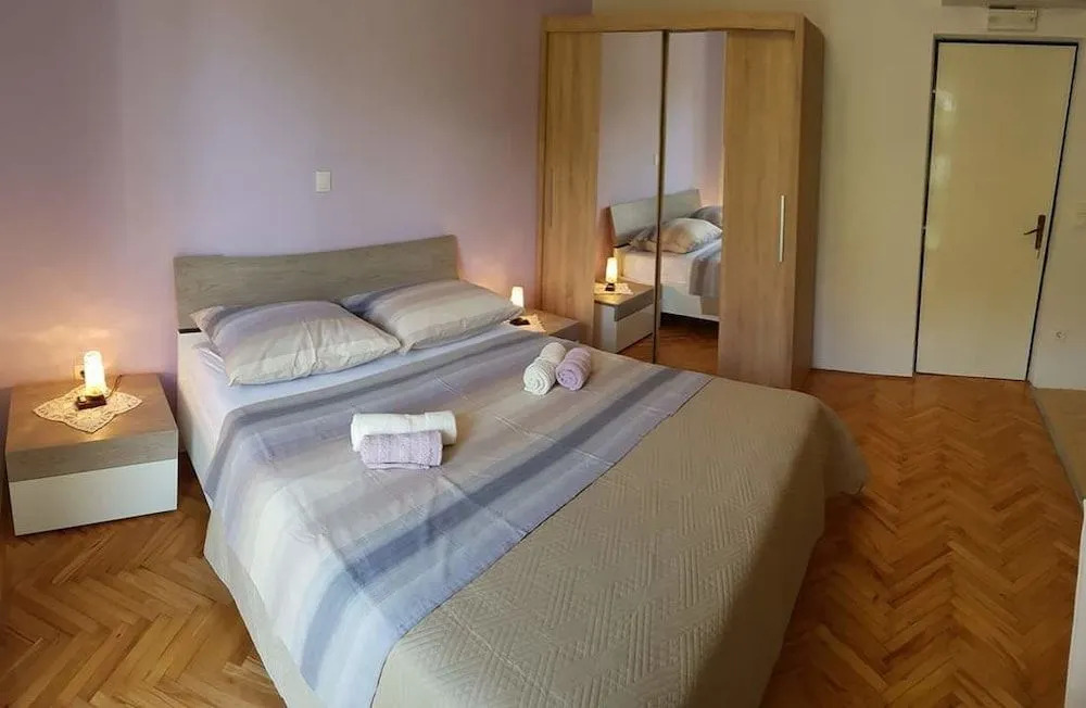 APARTMANI GOMILA