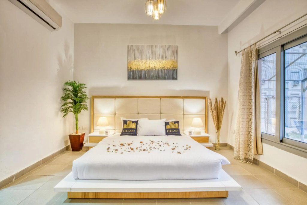 Elegant Hospitality - Garden Duplex
