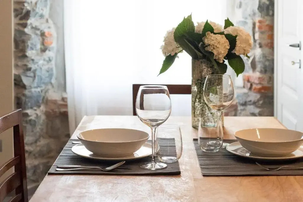 ALTIDO Stylish Apt for 4, close to Como Centre