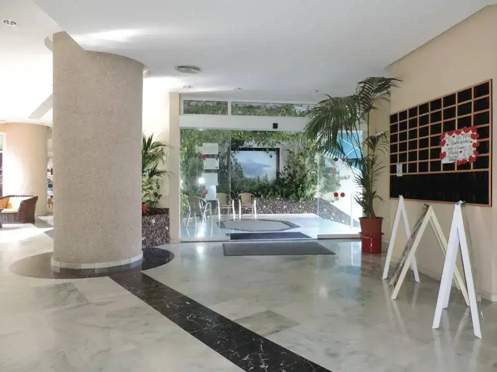 Green Apartment