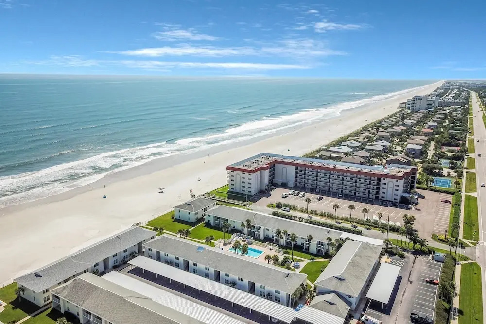 Colony Beach Club