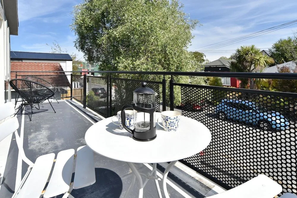 City Haven - 4BR for Families & Friends, Secure Parking
