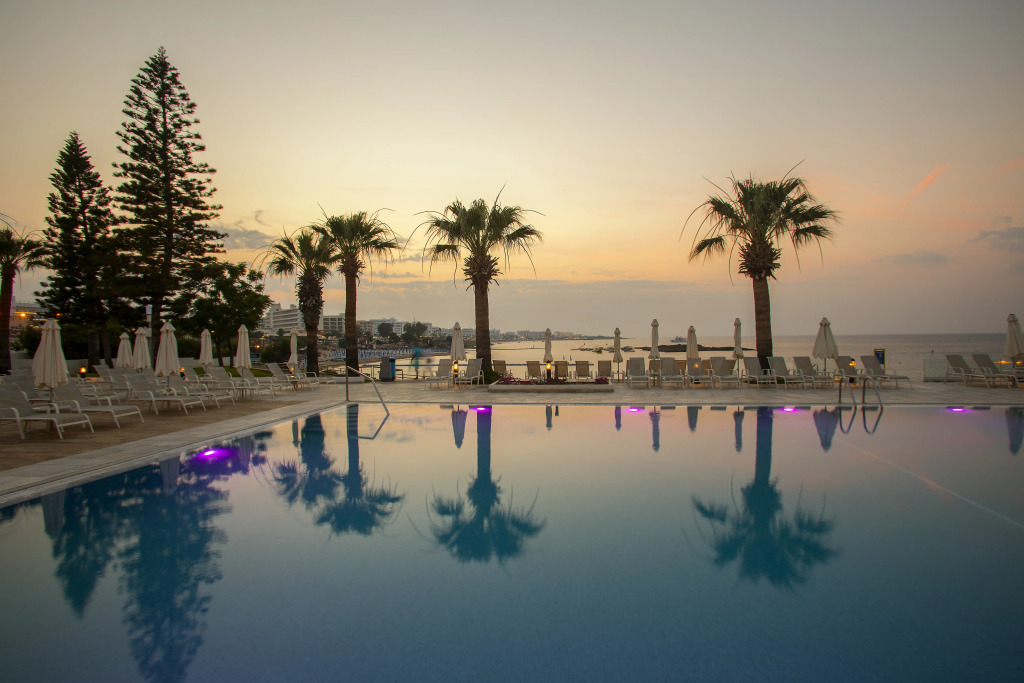 Louis Nausicaa Beach
