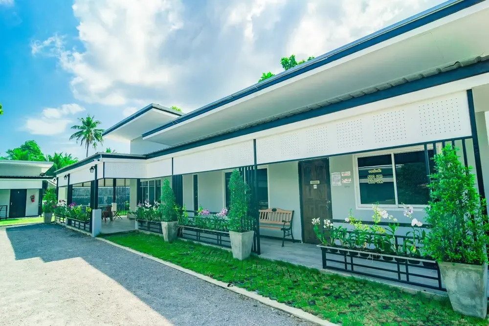 Runya Poolvilla by OYO Rooms