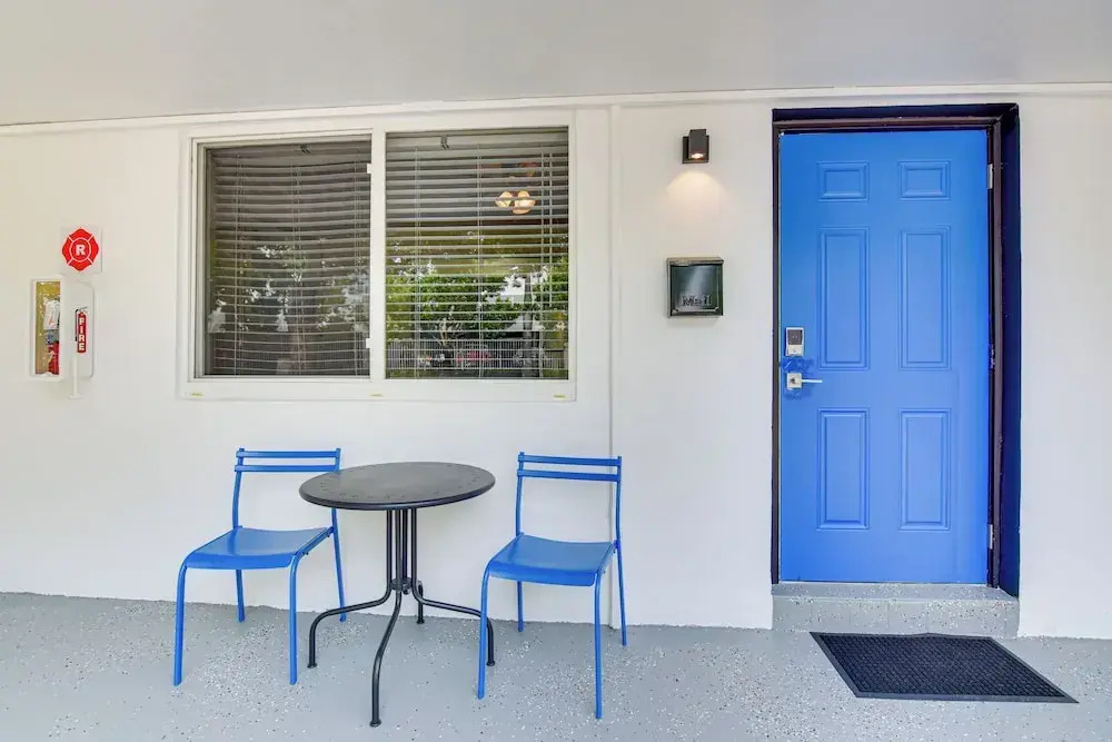 Centrally Located Hallandale Beach Condo