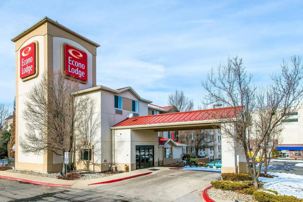 Days Inn by Wyndham Thornton