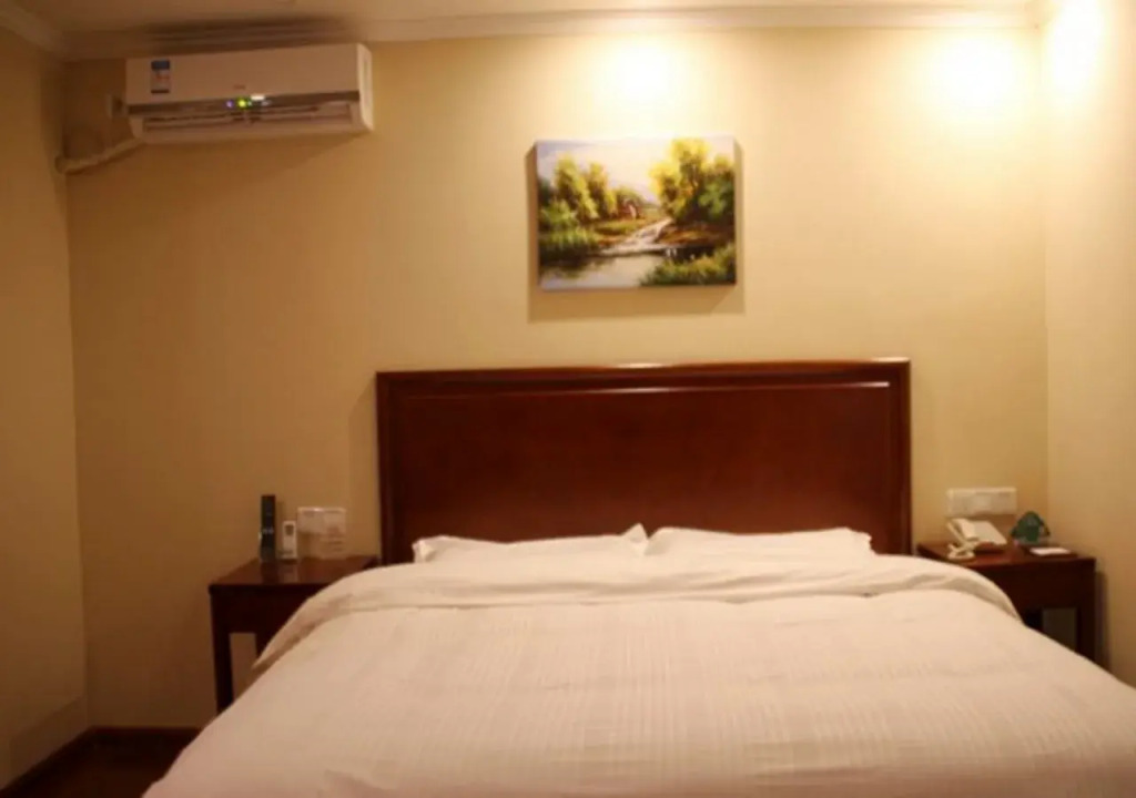 GreenTree Inn LiaoCheng LinQing HaiShan Building Express Hotel