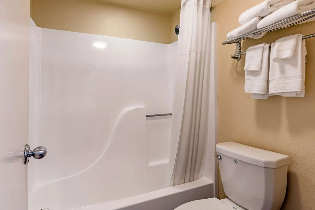Quality Inn Pelham I-65 exit 246