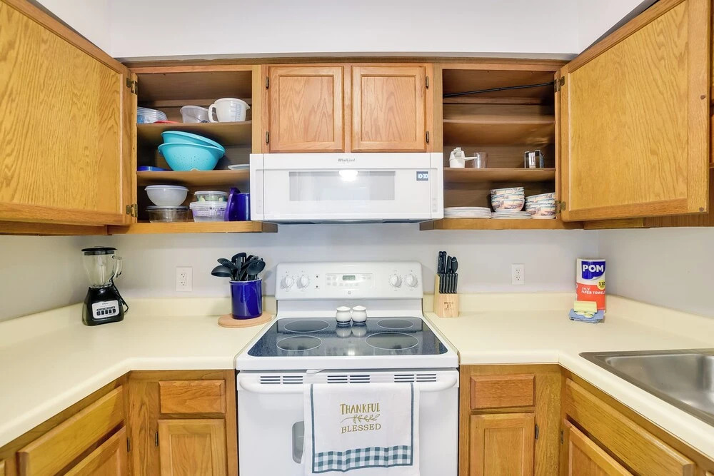 Sunny Condo - Private Ocean Isle Beach Access!