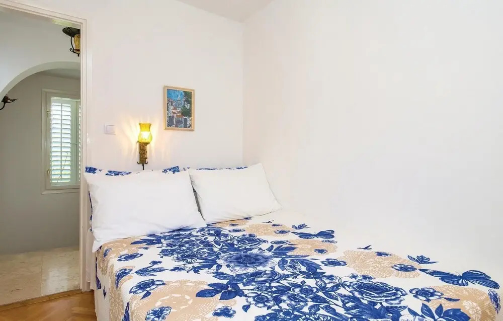 Stunning Home in Kampor With 2 Bedrooms and Wifi