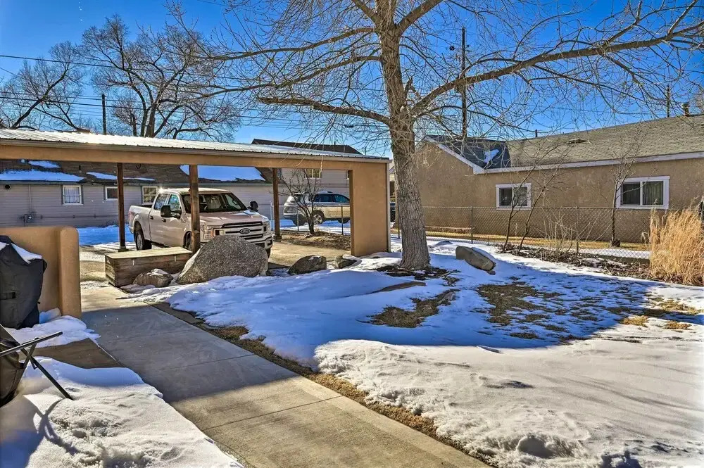 7984: Pet-friendly Townhome w/ Grill!