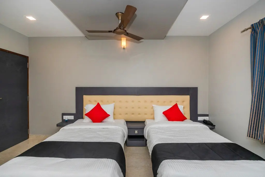 Hotel Blue Spring by OYO Rooms
