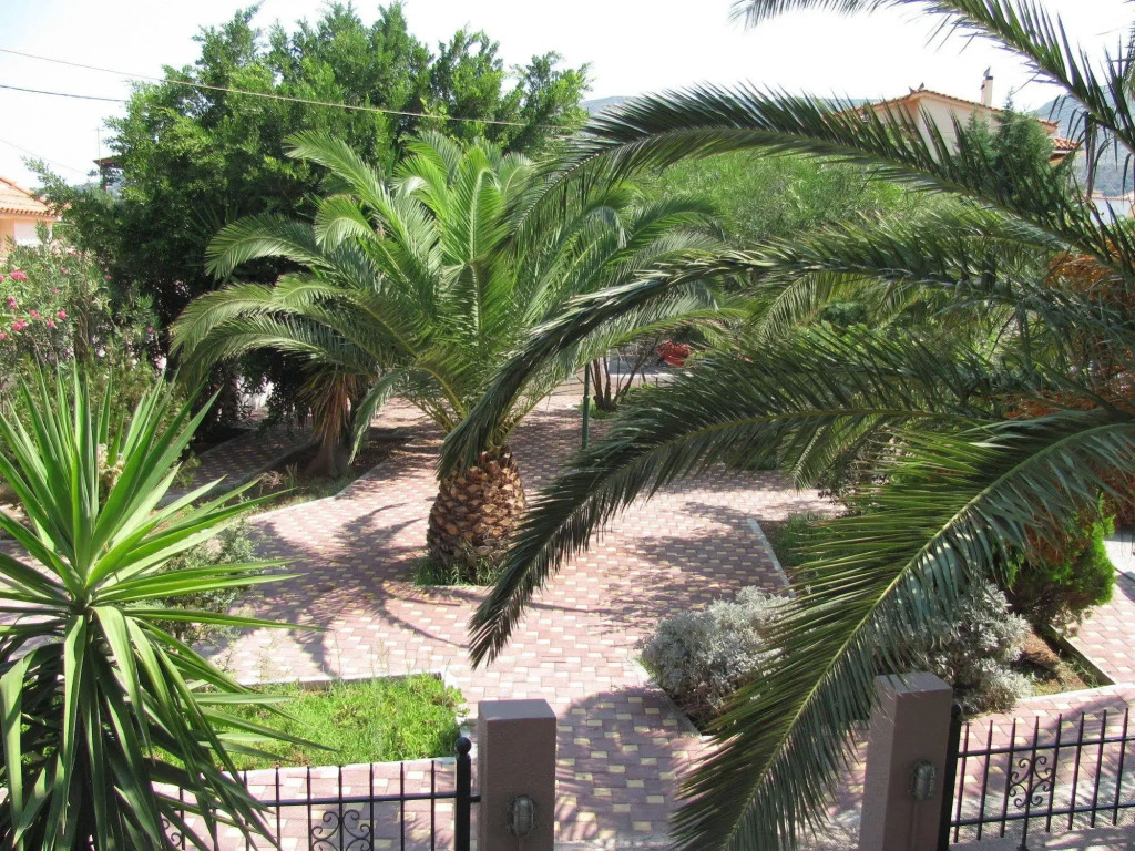 Lakonia Bay Apartments