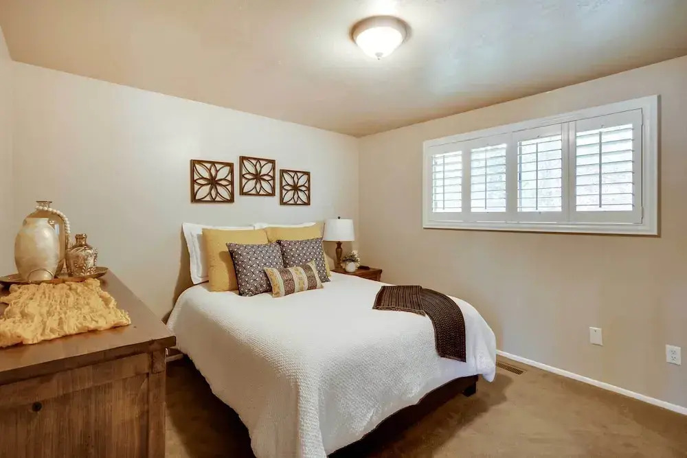 Updated Ranch Apartment w/ Deck - 9 Mi to Downtown