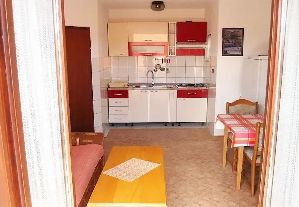 Šera - 50 m From Beach - A2