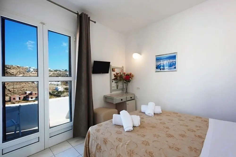 Vista Vaios Rooms & Studios Pension
