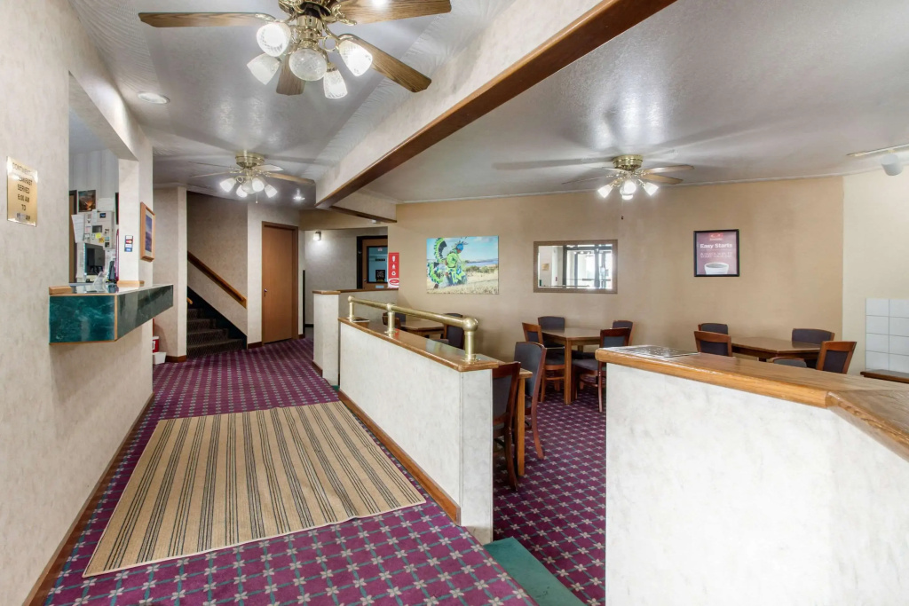 Econo Lodge Oacoma - Chamberlain West