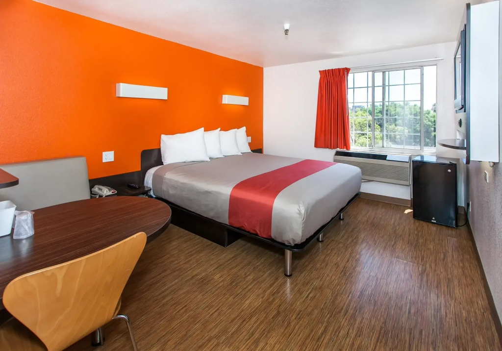 Motel 6 Hollywood