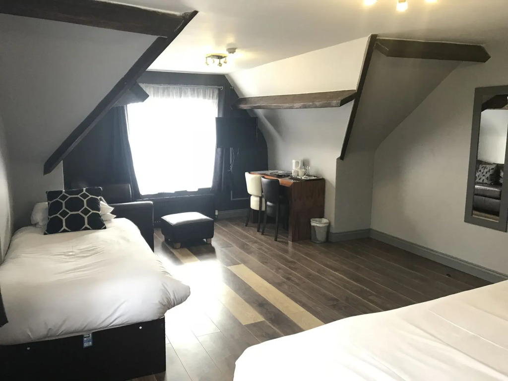 Bennetts Hotel