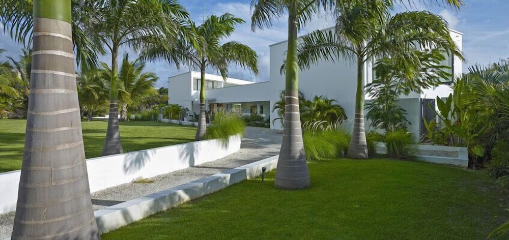 Atelier House
