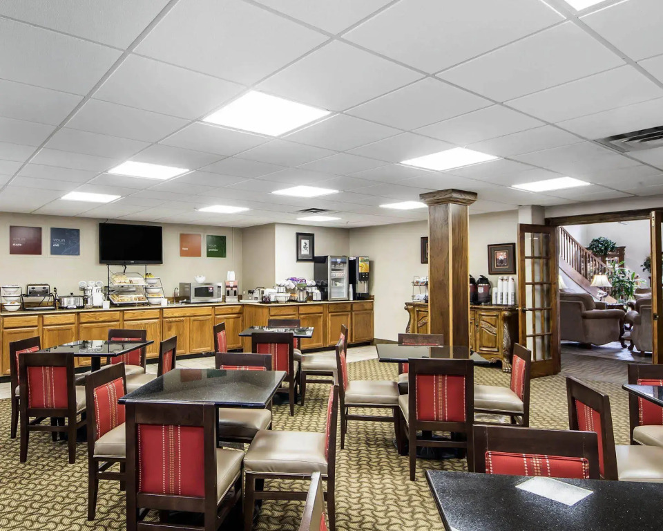 Comfort Inn & Suites Ponca City near Marland Mansion