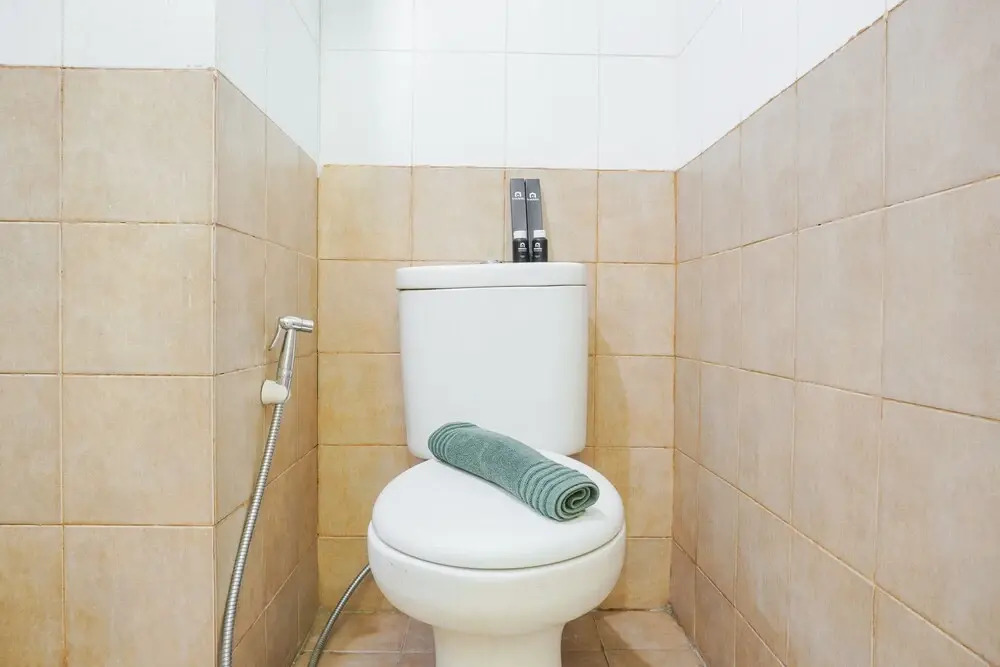 Nice Comfort 2BR at Green Pramuka Apartment