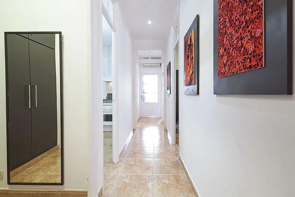 Bhm1-050 Chic And Spacious Apartment