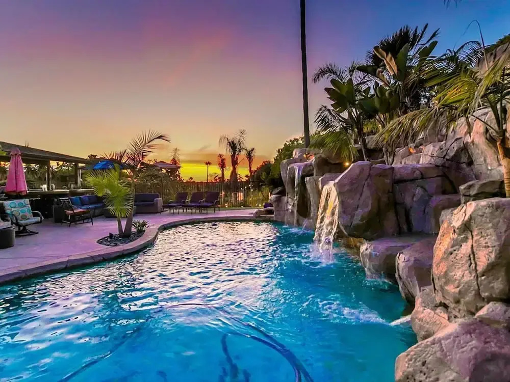 Ocean-view W/ Casita, Heated Pool & Hot Tub 5 Bedroom Home