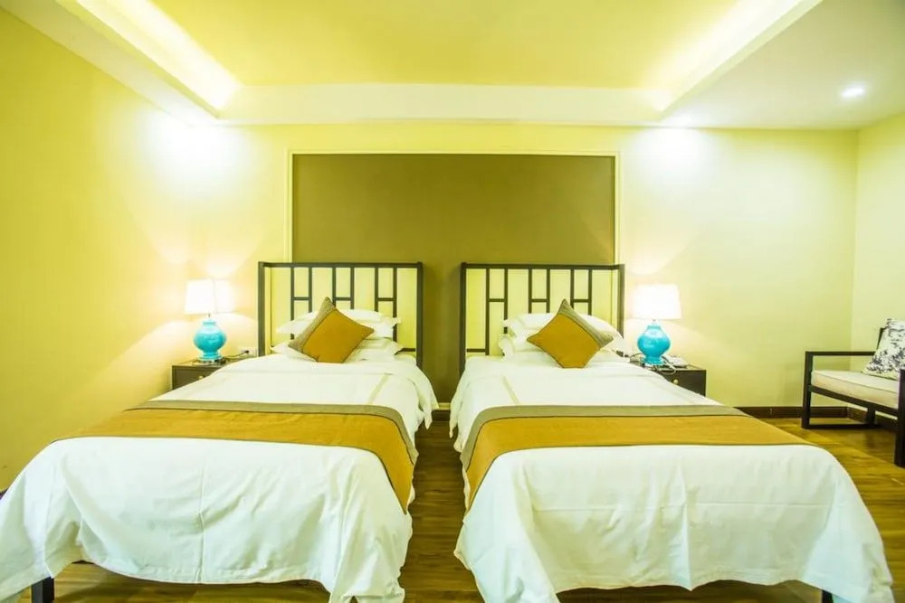 Yangshuo Lijiang Island Riverside Resort