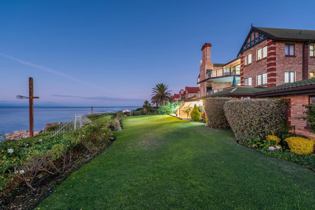 Beacon Wharf , George Hay 3 Holiday Accommodation