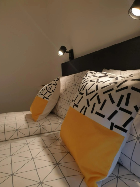 Apartment 12-09