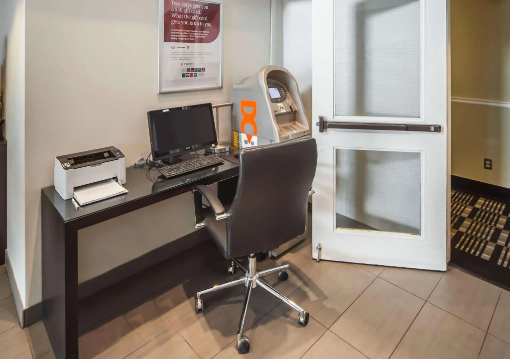 Comfort Inn West
