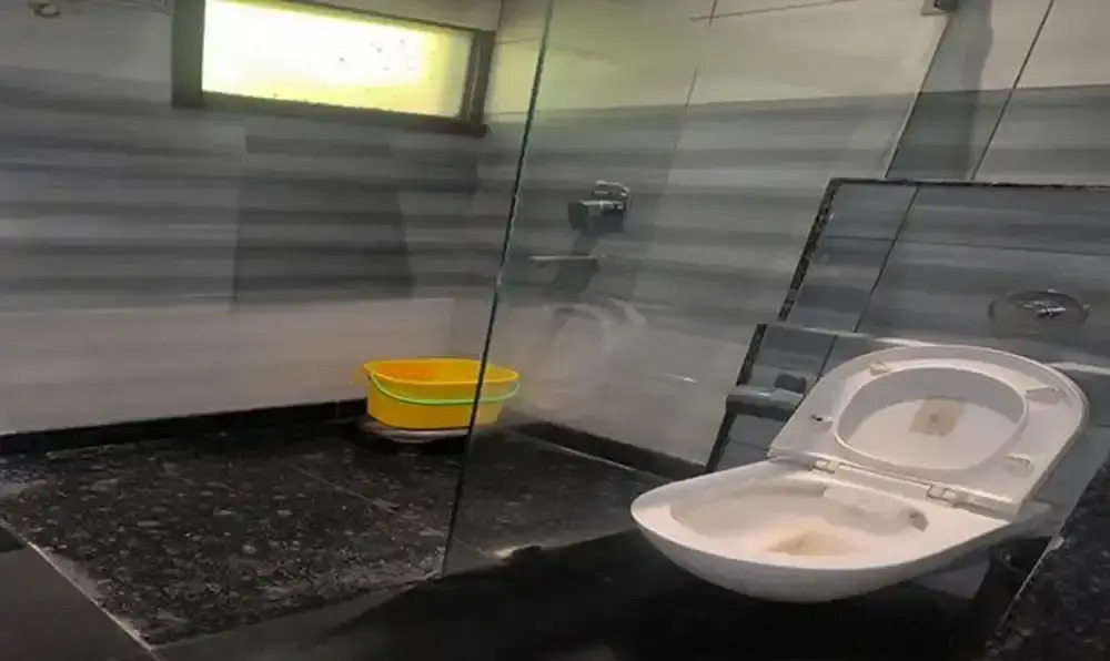 Fabhotel Azure I