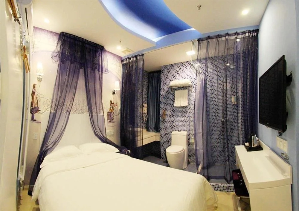 City Mini Theme Hotel