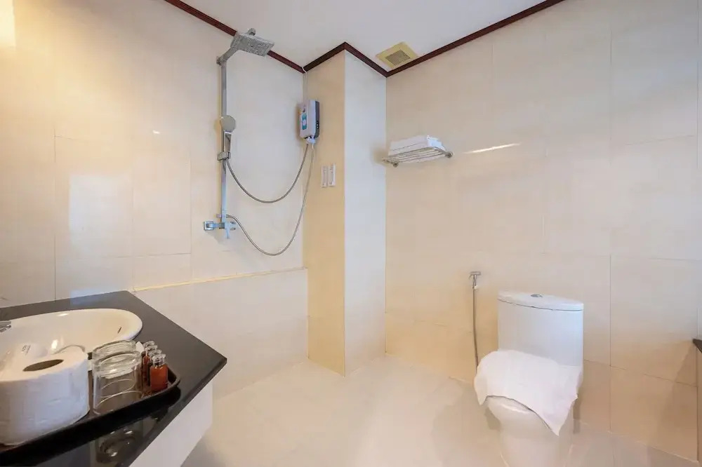 The President Hotel at Chokchai 4
