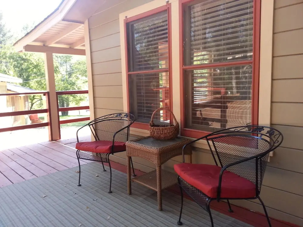 China Creek Cottages
