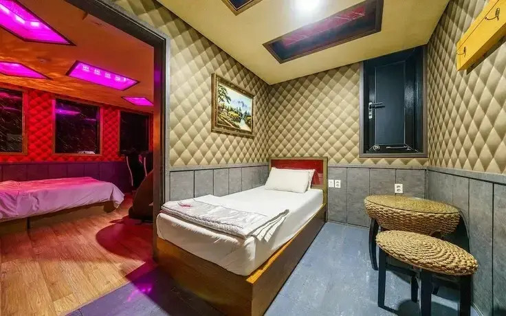 Yeongdeungpo Komodo Hotel
