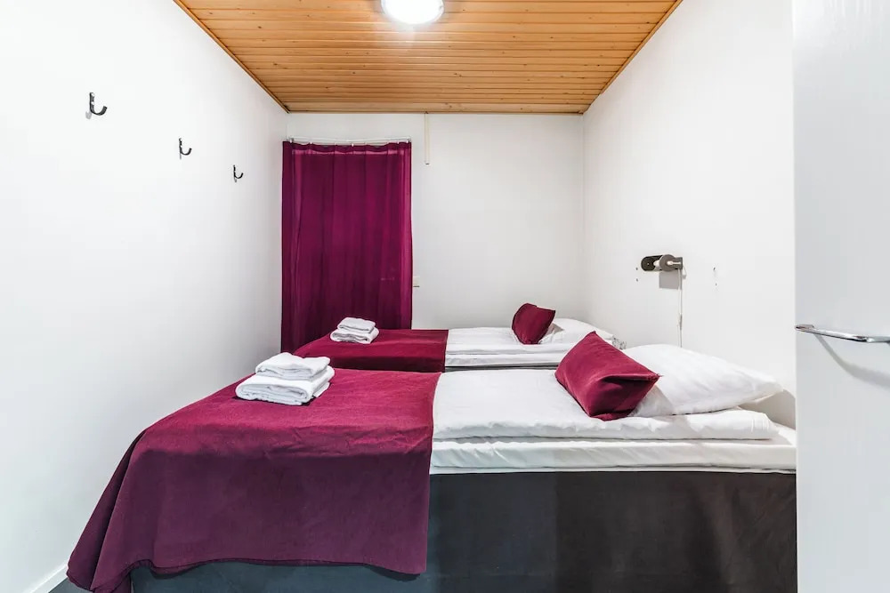 Modern 2-Unit Retreat up to 16 guests