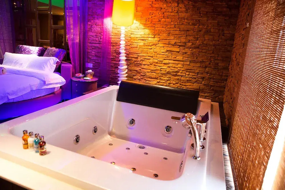 Rose Lover Hotel