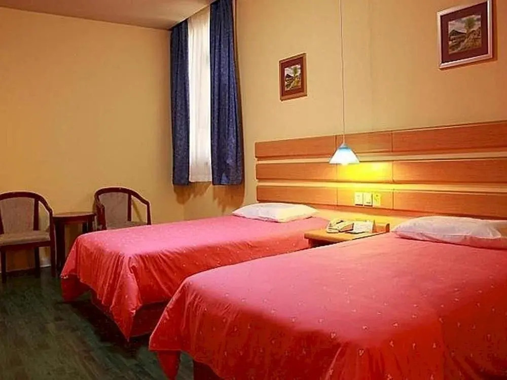 Homeinn Hotel (Qinhuangdao Railway Station)
