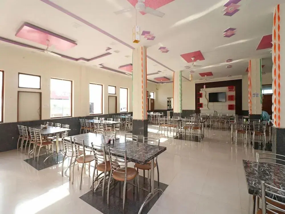 Hotel Raj palace
