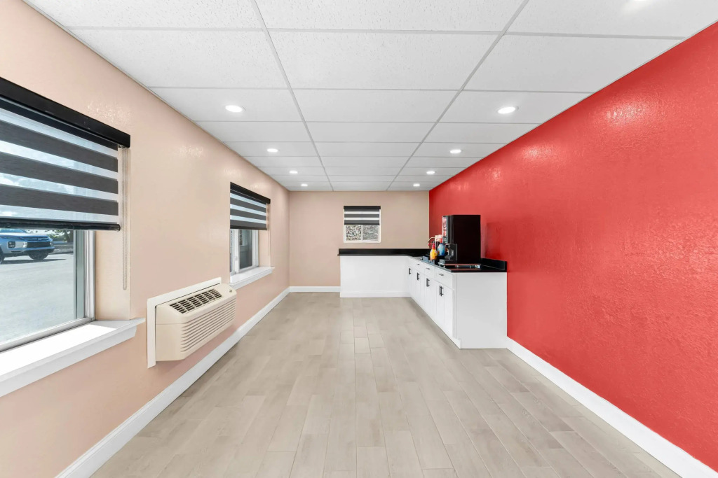 Econo Lodge Cranston - Providence
